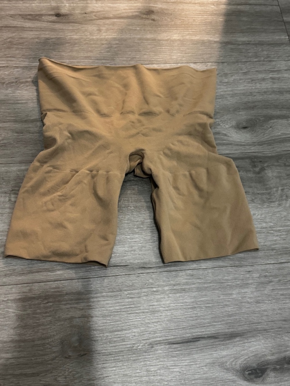 SKIMS Seamless Sculpt Mid Thigh Short  - L